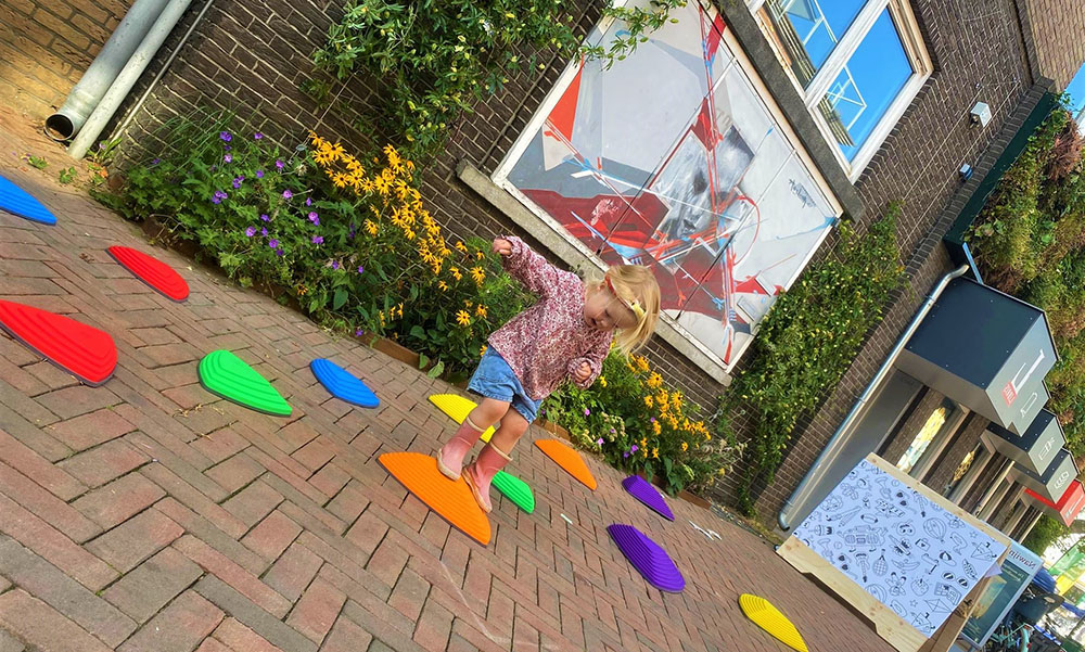 De Gemeente Apeldoorn wilde de groene Marktstraat nog leuker maken voor kinderen