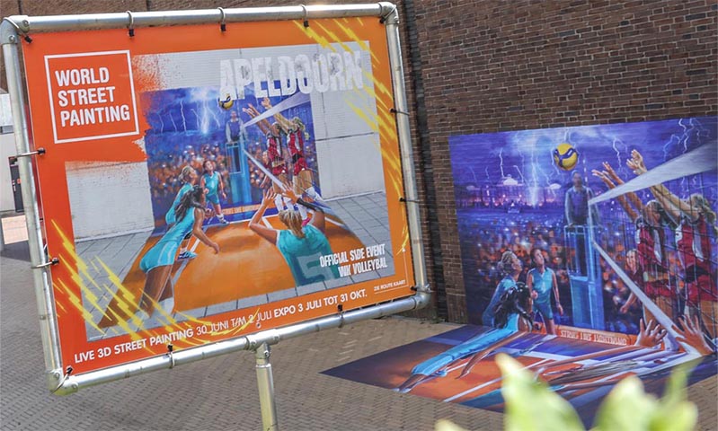 Het World Street Painting is een officieel side-event van het WK Volleybal Vrouwen en heeft als thema ‘power’. Foto: Peter Lous.